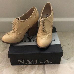 Francesca’s Boutique N.Y.L.A brand shoes